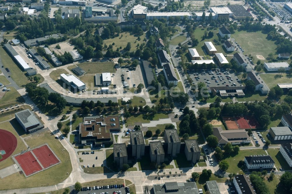 Luftbild Hannover - Gebäudekomplex der Bundeswehr- Militär- Kaserne an der Vahrenwalder Straße in Hannover im Bundesland Niedersachsen