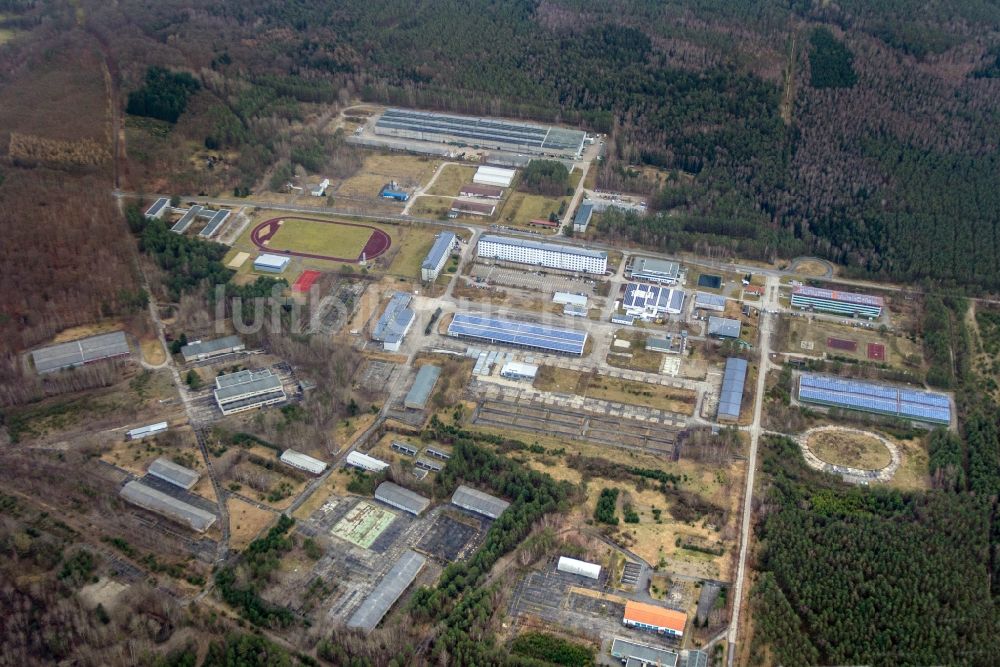 Doberlug-Kirchhain aus der Vogelperspektive: Gebäudekomplex der ehem. Lausitz-Kaserne in Doberlug-Kirchhain im Bundesland Brandenburg, Deutschland