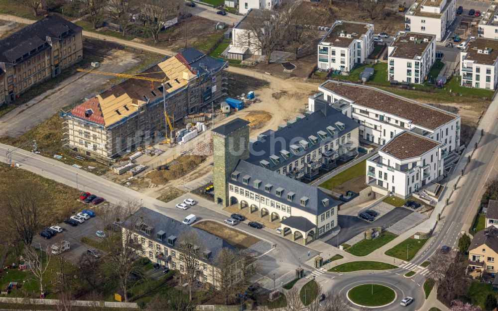 Soest von oben - Gebäudekomplex der ehemaligen Militär- Kaserne Adam- Kaserne in Soest im Bundesland Nordrhein-Westfalen, Deutschland