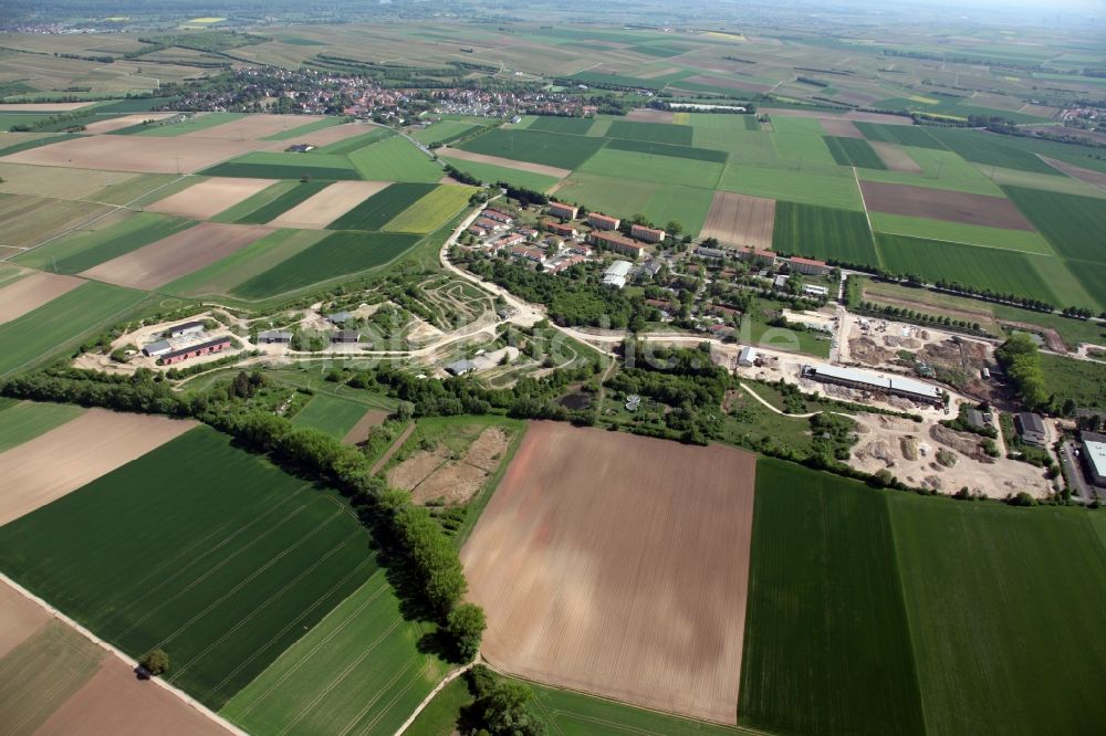 Luftbild Nierstein - Gebäudekomplex der ehemaligen Militär- Kaserne US Army Anderson Barracks Dexheim in Nierstein im Bundesland Rheinland-Pfalz