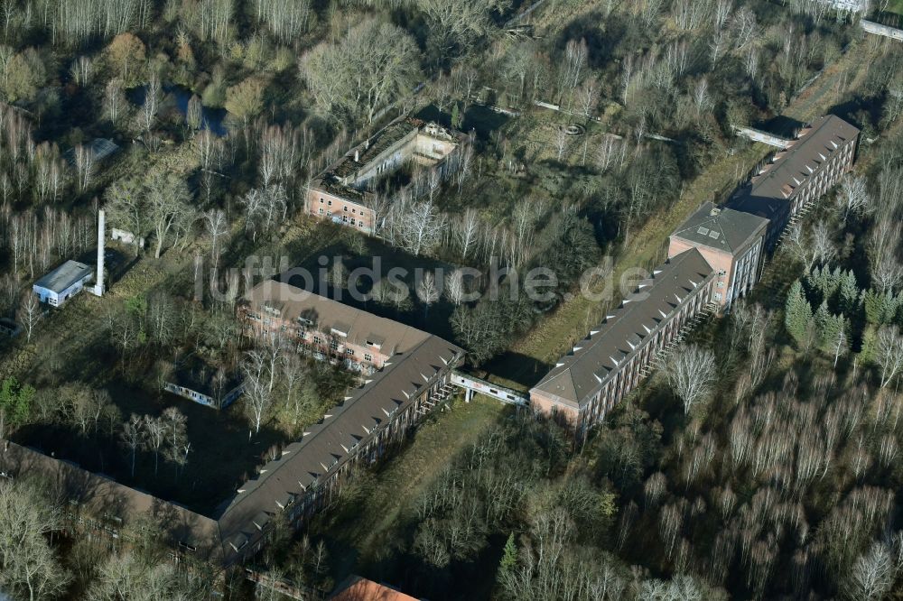 Luftbild Bernau - Gebäudekomplex der ehemaligen Militär- Kaserne in Bernau im Bundesland Brandenburg