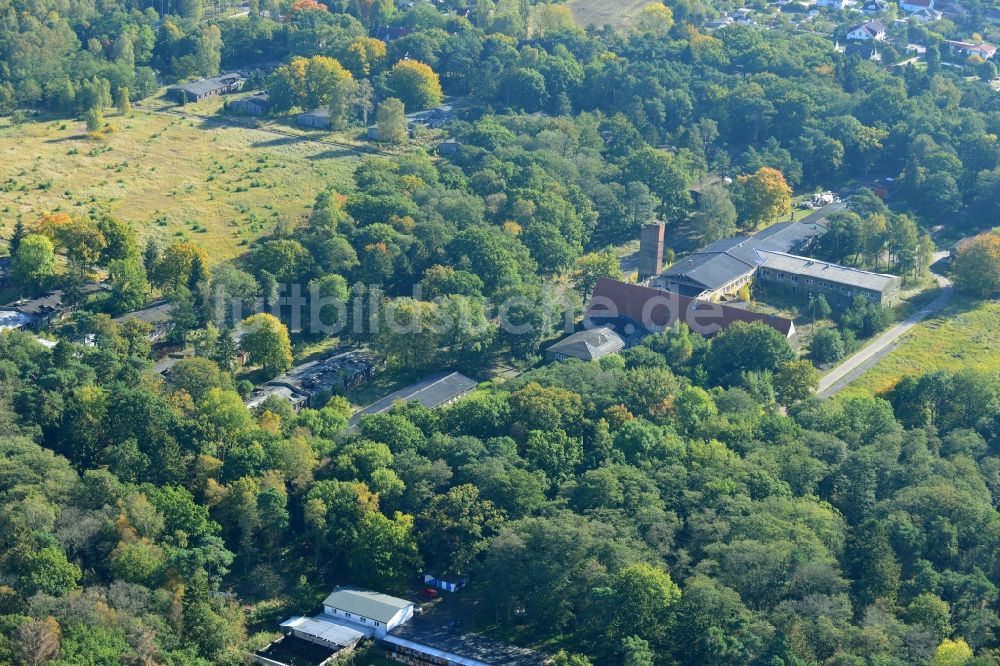 Karlshagen von oben - Gebäudekomplex der ehemaligen Militär- Kaserne der NVA LSK/LV Luftstreitkräfte der DDR in Karlshagen im Bundesland Mecklenburg-Vorpommern, Deutschland