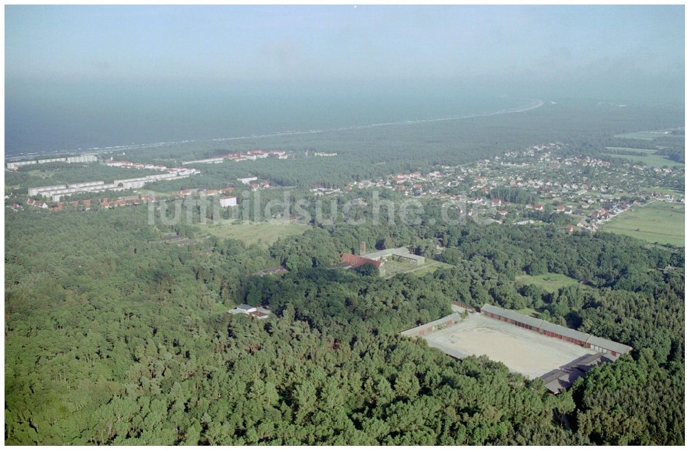 Luftbild Karlshagen - Gebäudekomplex der ehemaligen Militär- Kaserne der NVA LSK/LV Luftstreitkräfte der DDR in Karlshagen im Bundesland Mecklenburg-Vorpommern, Deutschland