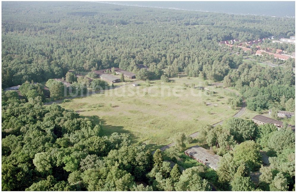 Karlshagen von oben - Gebäudekomplex der ehemaligen Militär- Kaserne der NVA LSK/LV Luftstreitkräfte der DDR in Karlshagen im Bundesland Mecklenburg-Vorpommern, Deutschland