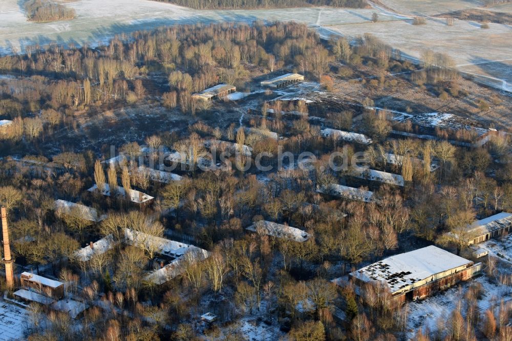 Luftaufnahme Schönwalde-Glien - Gebäudekomplex der ehemaligen Militär- Kaserne in Schönwalde-Glien im Bundesland Brandenburg