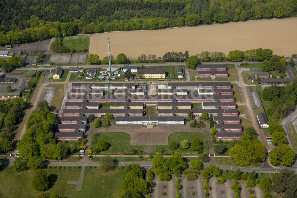 Mönchengladbach aus der Vogelperspektive: Gebäudekomplex auf dem ehemaliges Kasernengelände der Britischen Rheinarmee - JHQ-Gelände in Rheindahlen als Austragungsort von Rock am Ring in Mönchengladbach im Bundesland Nordrhein-Westfalen NRW