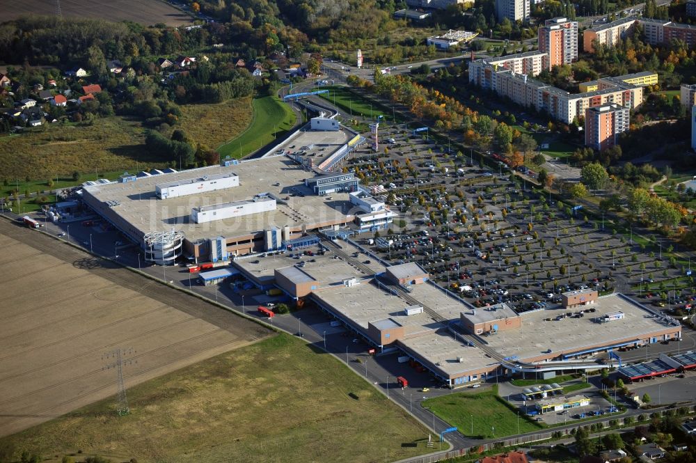 Luftbild Ahrensfelde - Gebäudekomplex des Einkaufszentrum KaufPark Eiche der Unibail-Rodamco Germany GmbH in Ahrensfelde im Bundesland Brandenburg