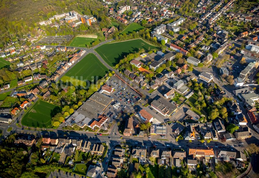 Luftaufnahme Hamm - Gebäudekomplex des Einkaufszentrums an der Kleinen Amtsstraße im Stadtteil Heessen in Hamm im Bundesland Nordrhein-Westfalen