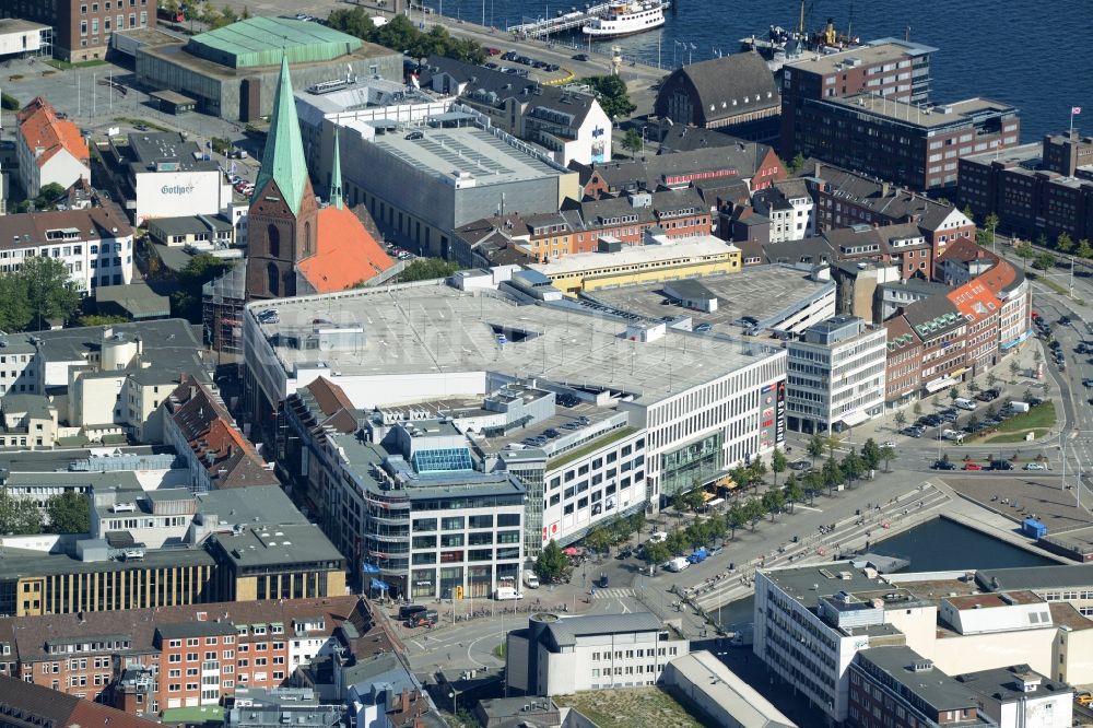 Luftbild Kiel - Gebäudekomplex des Einkaufszentrums Leik am Wall in der Altstadt von Kiel im Bundesland Schleswig-Holstein