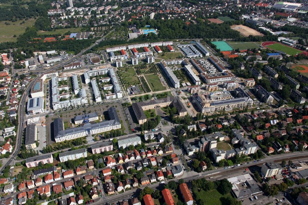 Mainz von oben - Gebäudekomplex der ememaligen US Militär- Kaserne in Mainz im Bundesland Rheinland-Pfalz