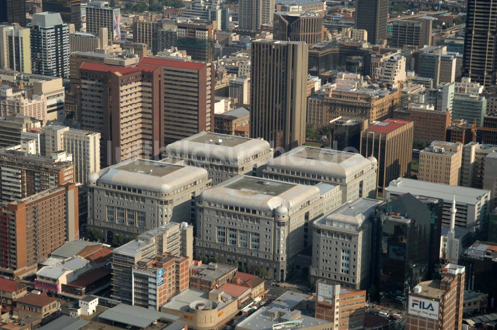 JOHANNESBURG von oben - Gebäudekomplex der First National Bank of South Africa in Johannesburg