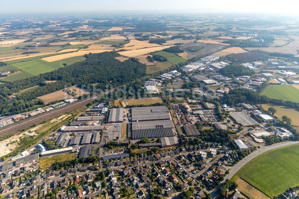 Ahlen aus der Vogelperspektive: Gebäudekomplex und Gelände des ehemaligen Logistikzentrums in Ahlen im Bundesland Nordrhein-Westfalen, Deutschland