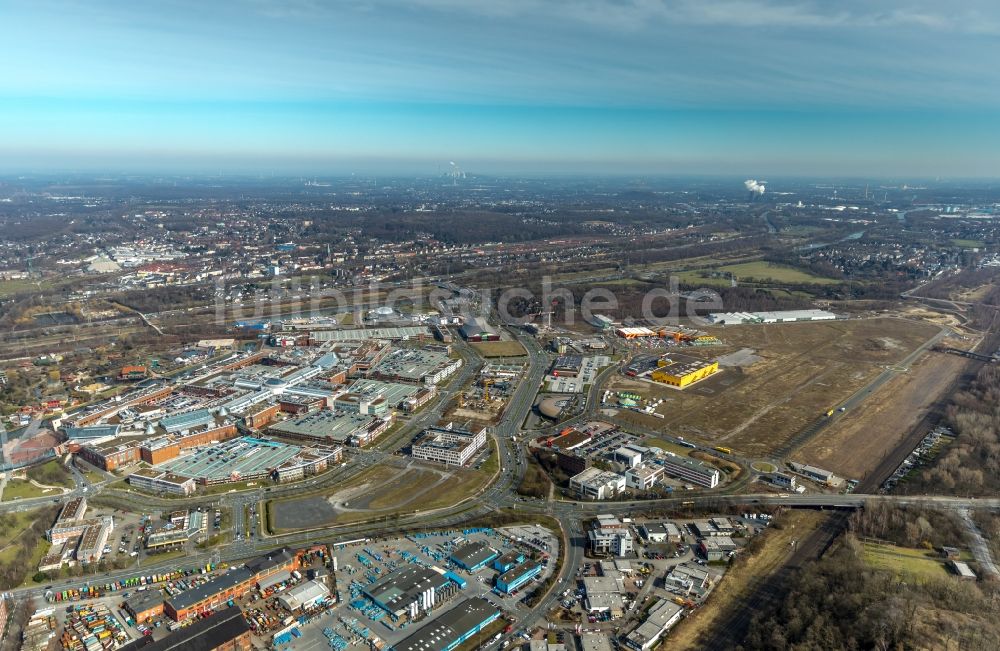 Luftaufnahme Oberhausen - Gebäudekomplex und Gelände des Einkaufszentrum Centro in Oberhausen im Bundesland Nordrhein-Westfalen