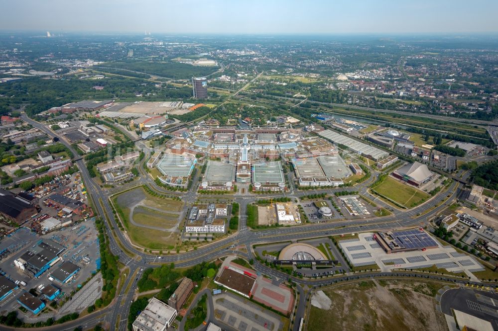 Luftaufnahme Oberhausen - Gebäudekomplex und Gelände des Einkaufszentrum Centro in Oberhausen im Bundesland Nordrhein-Westfalen