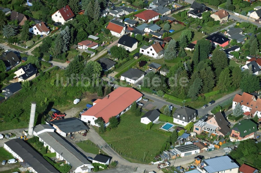 Luftbild Bernau - Gebäudekomplex und Gelände der KFZ- Instandsetzungs- Werkstatt Wilhelm-Weitling-Straße in Bernau im Bundesland Brandenburg