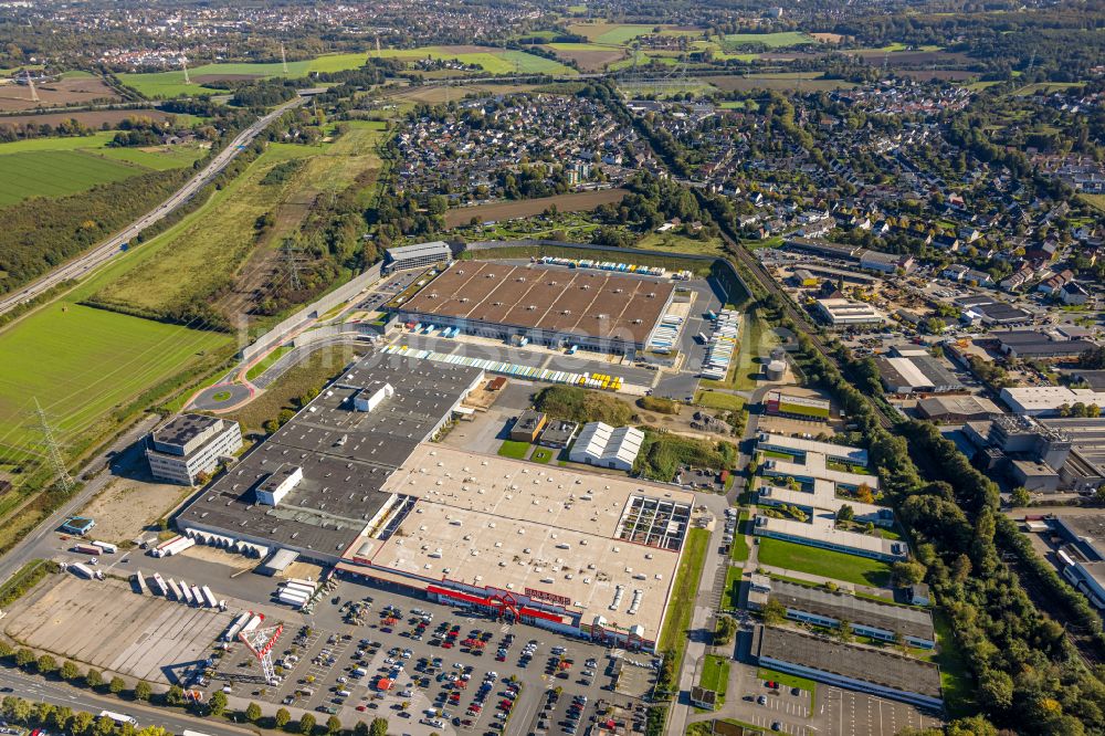 Rüdinghausen aus der Vogelperspektive: Gebäudekomplex und Gelände des Logistikzentrums Amazon - Neubau an der Siemensstraße in Rüdinghausen im Bundesland Nordrhein-Westfalen, Deutschland