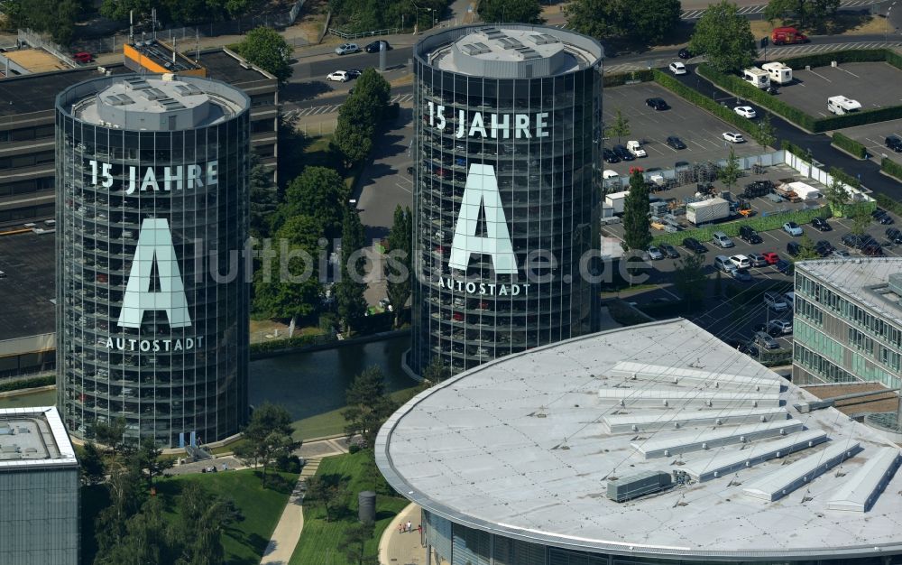 Luftbild Wolfsburg - Gebäudekomplex und Gelände des Logistikzentrums der Autostadt des VW Volkswagen- Werkes in Wolfsburg im Bundesland Niedersachsen