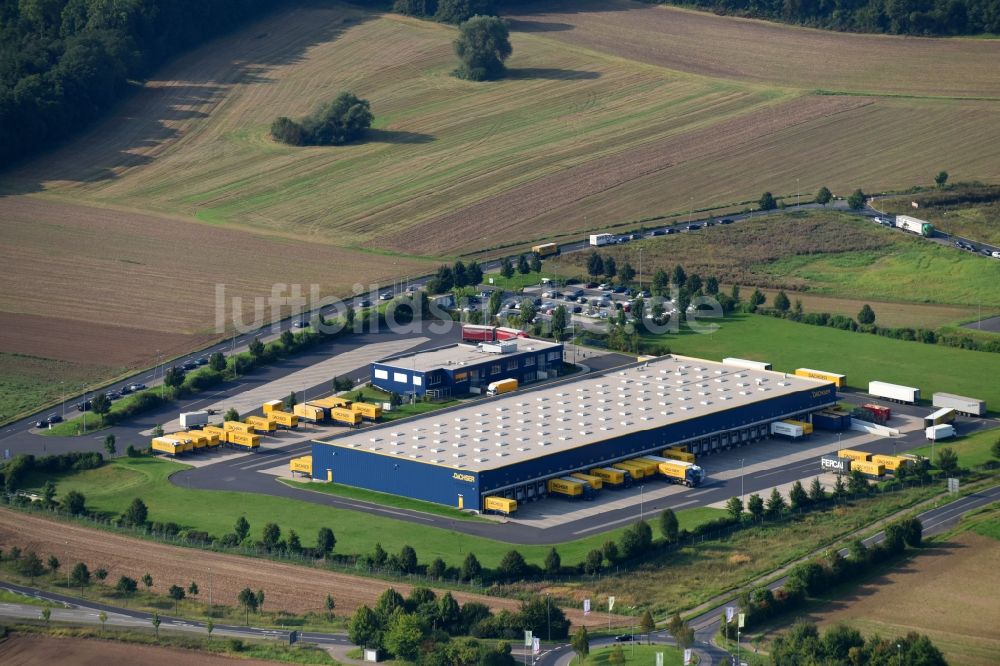 Luftbild Koblenz - Gebäudekomplex und Gelände des Logistikzentrums der DACHSER SE an der Zaunheimer Straße in Koblenz im Bundesland Rheinland-Pfalz, Deutschland