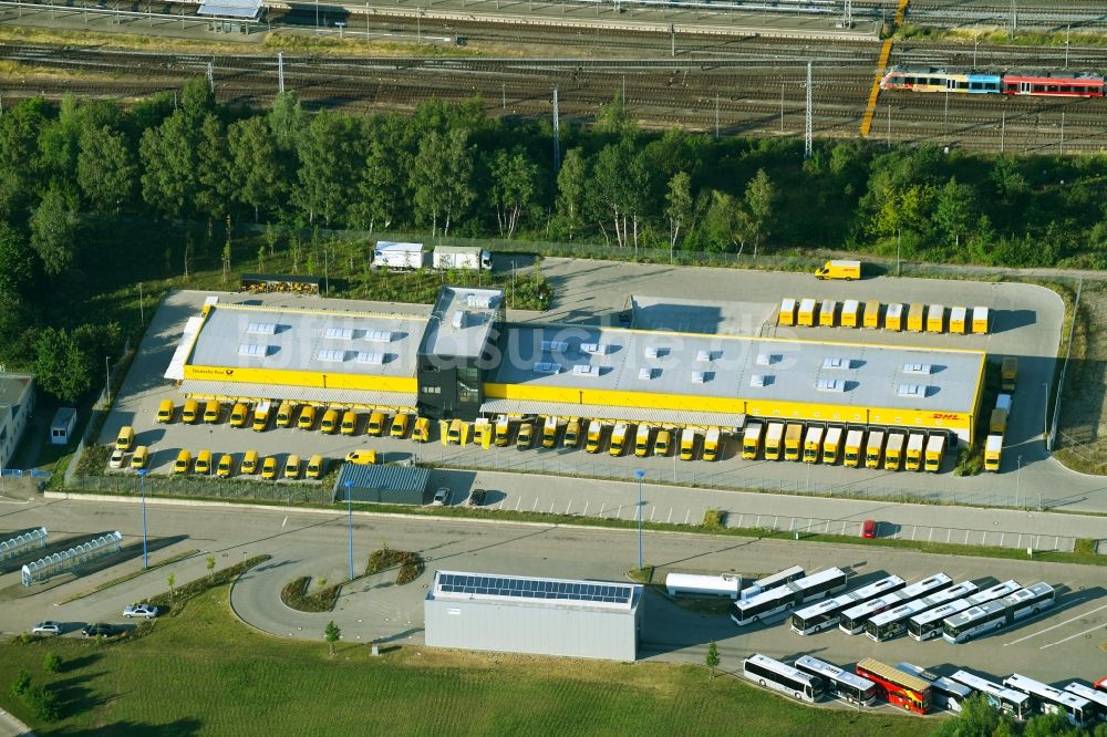 Rostock aus der Vogelperspektive: Gebäudekomplex und Gelände des Logistikzentrums der Deutsche Post AG in Rostock im Bundesland Mecklenburg-Vorpommern, Deutschland