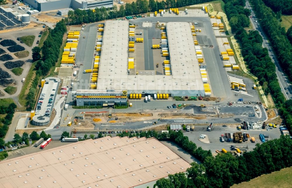 Dorsten von oben - Gebäudekomplex und Gelände des Logistikzentrums DHL Frachtzentrum Dorsten an der Lünsingskuhle in Dorsten im Bundesland Nordrhein-Westfalen, Deutschland