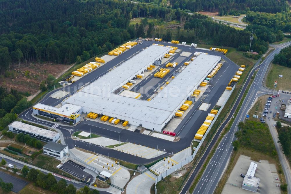 Luftaufnahme Staufenberg - Gebäudekomplex und Gelände des Logistikzentrums DHL/Deutsche Post in Staufenberg im Bundesland Niedersachsen, Deutschland