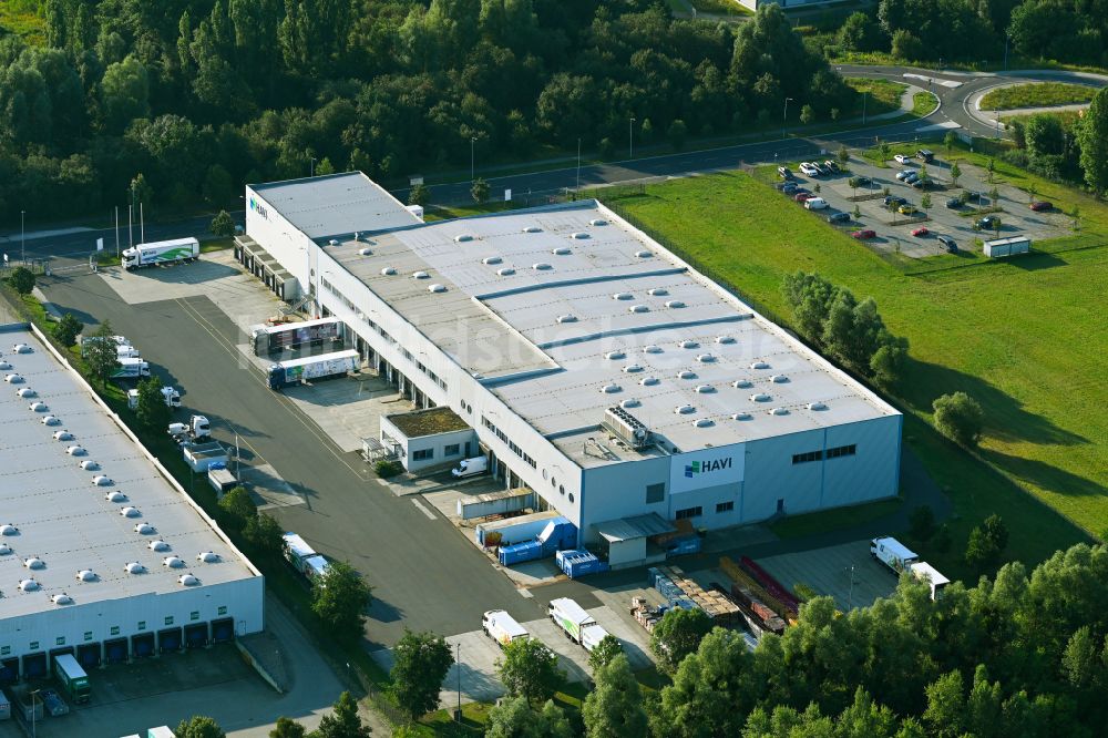 Wustermark von oben - Gebäudekomplex und Gelände des Logistikzentrums Havi Logistics in Wustermark im Bundesland Brandenburg, Deutschland