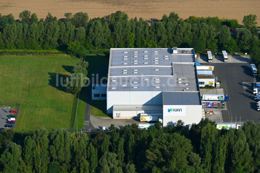 Wustermark von oben - Gebäudekomplex und Gelände des Logistikzentrums Havi Logistics in Wustermark im Bundesland Brandenburg, Deutschland