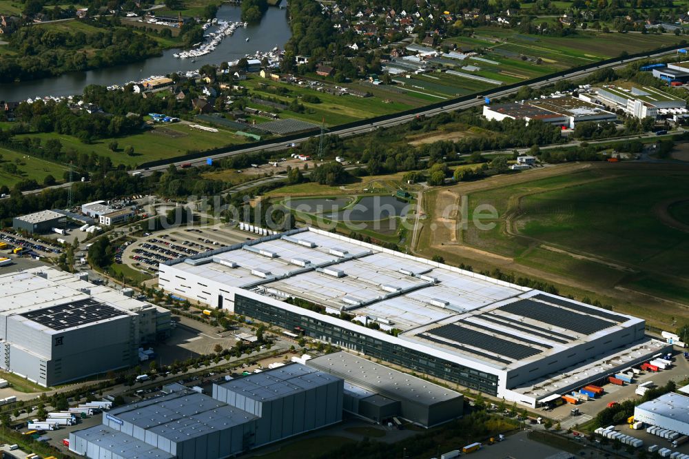 Luftaufnahme Hamburg - Gebäudekomplex und Gelände des Logistikzentrums der H&M Hennes & Mauritz Logistik AB & Co. KG in Hamburg, Deutschland