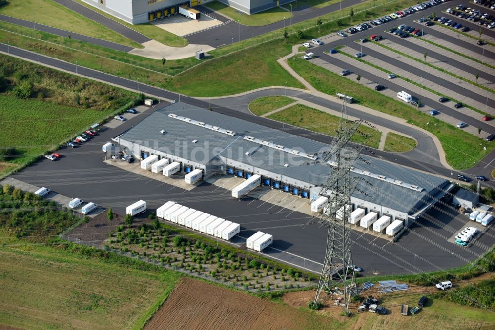 Koblenz von oben - Gebäudekomplex und Gelände des Logistikzentrums der Hermes Germany GmbH Am Autobahnkreuz in Koblenz im Bundesland Rheinland-Pfalz, Deutschland