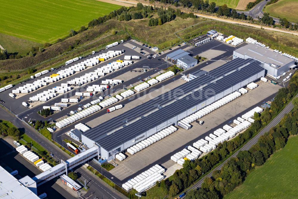 Baal von oben - Gebäudekomplex und Gelände des Logistikzentrums Hermes Germany GmbH Porschestraße im Ortsteil Baal in Hückelhoven im Bundesland Nordrhein-Westfalen, Deutschland