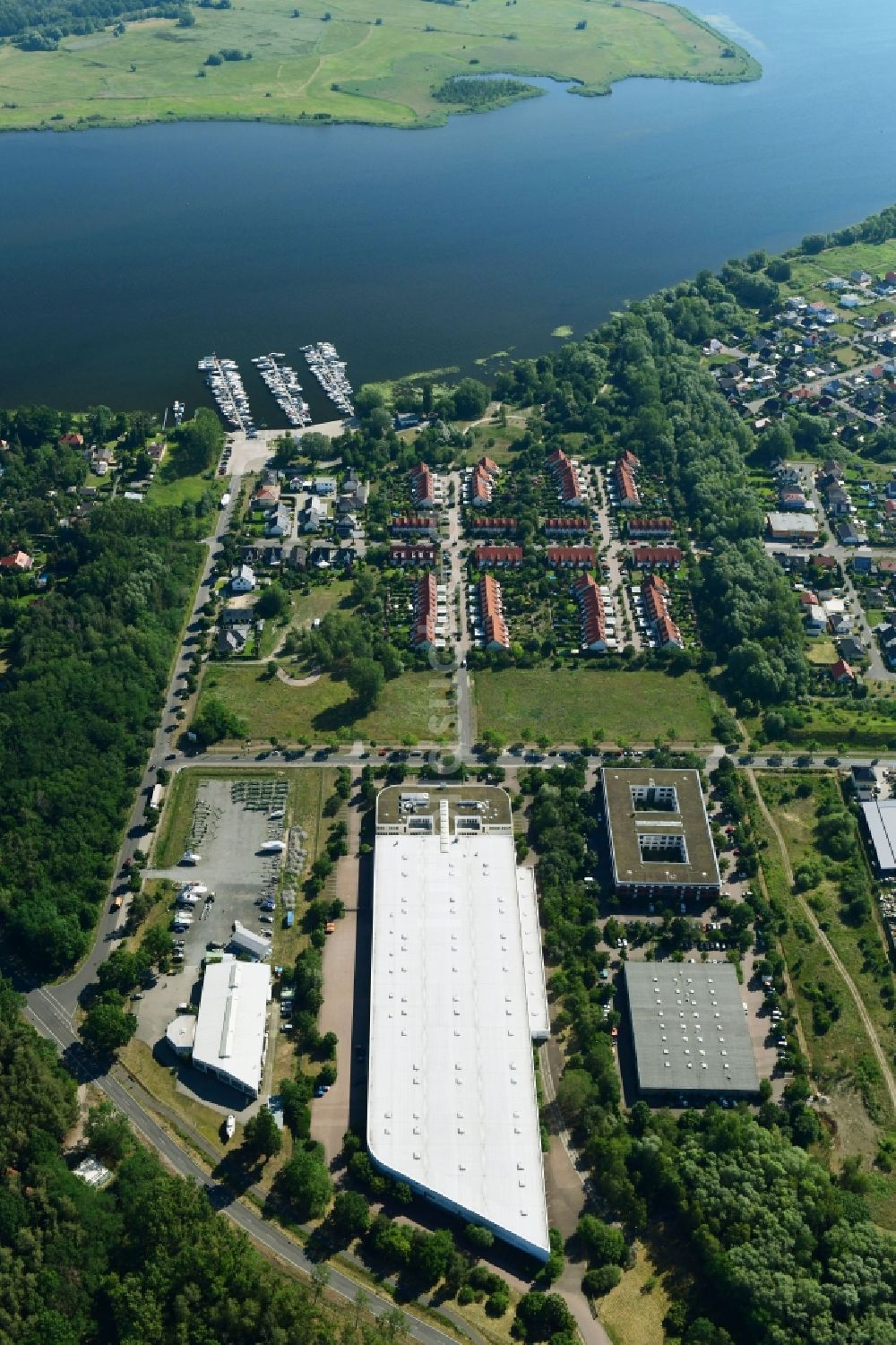 Werder (Havel) von oben - Gebäudekomplex und Gelände des Logistikzentrums der Hospital LogiServe GmbH in Werder (Havel) im Bundesland Brandenburg, Deutschland