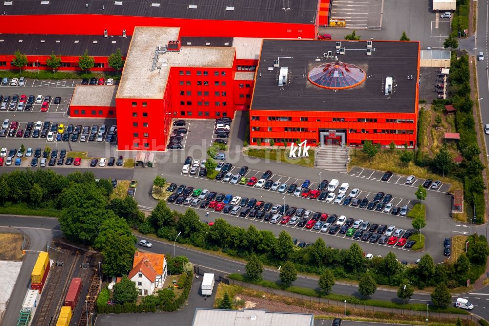 Bönen von oben - Gebäudekomplex und Gelände des Logistikzentrums KiK Textilien & Non-Food GmbH in Bönen im Bundesland Nordrhein-Westfalen