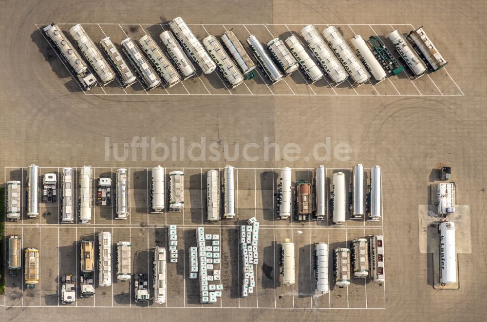 Hamm von oben - Gebäudekomplex und Gelände des Logistikzentrums der Lanfer Logistik GmbH und der HELA GmbH Hermann Lanfer in Hamm im Bundesland Nordrhein-Westfalen, Deutschland