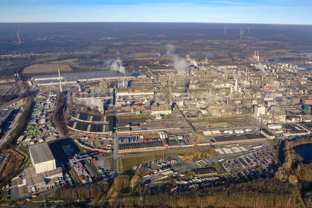 Marl aus der Vogelperspektive: Gebäudekomplex und Gelände des Logistikzentrums Metro Central Logistic in Marl im Bundesland Nordrhein-Westfalen, Deutschland