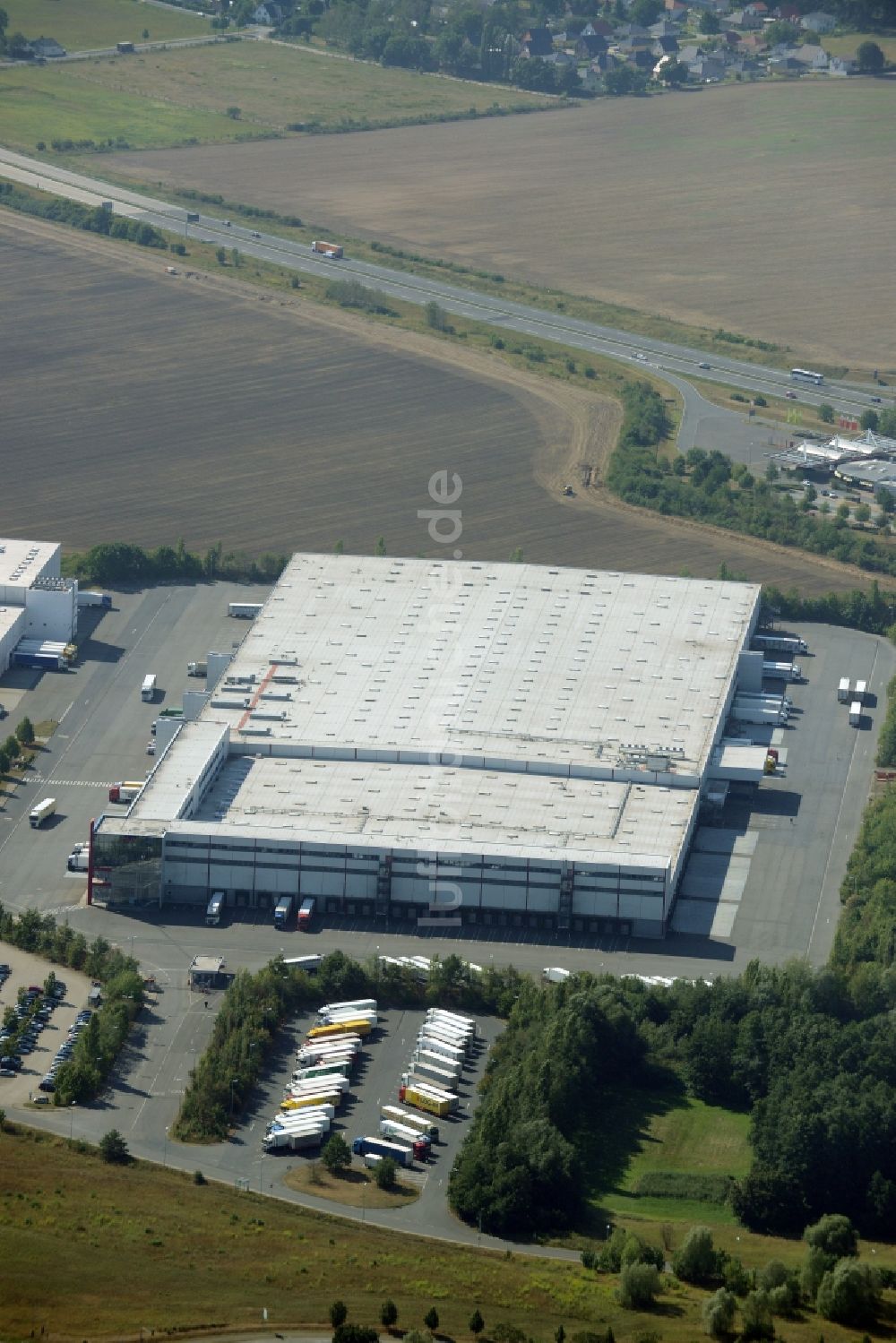 Luftbild Altlandsberg - Gebäudekomplex und Gelände des Logistikzentrums MGL METRO Group Logistics Warehousing in Altlandsberg im Bundesland Brandenburg