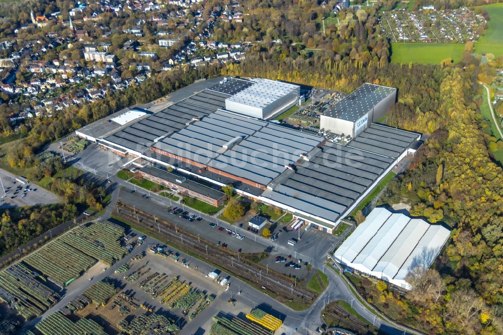 Bochum aus der Vogelperspektive: Gebäudekomplex und Gelände des Logistikzentrums der Neovia Logistics Germany GmbH am Opel Werk III in Bochum im Bundesland Nordrhein-Westfalen, Deutschland