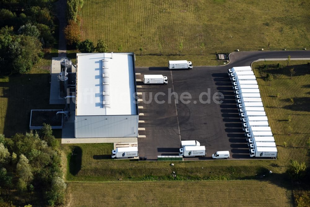 Luftaufnahme Rüdnitz - Gebäudekomplex und Gelände des Logistikzentrums ReFood GmbH & Co. KG an der Rüsternstraße in Rüdnitz im Bundesland Brandenburg