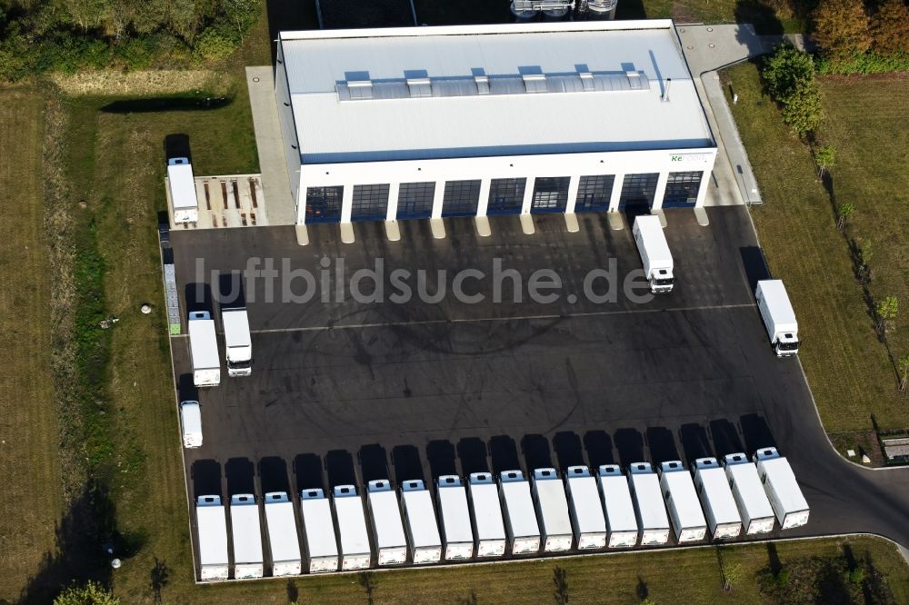 Rüdnitz aus der Vogelperspektive: Gebäudekomplex und Gelände des Logistikzentrums ReFood GmbH & Co. KG an der Rüsternstraße in Rüdnitz im Bundesland Brandenburg