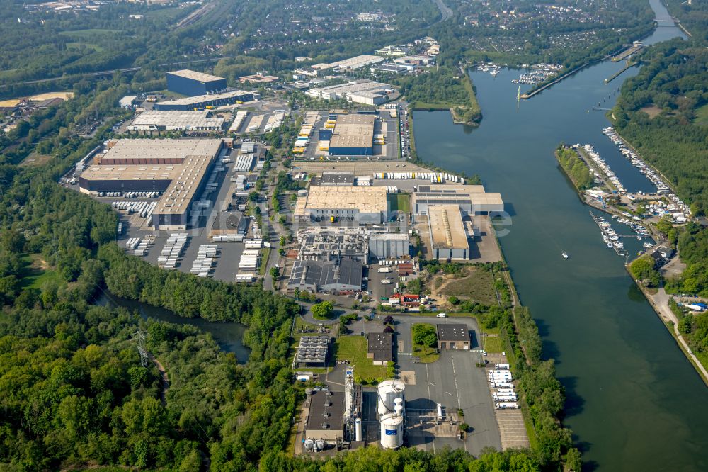 Herne aus der Vogelperspektive: Gebäudekomplex und Gelände des Logistikzentrums UPS Depot Herne-Börnig in Herne im Bundesland Nordrhein-Westfalen, Deutschland