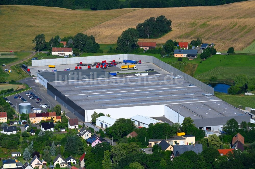 Luftaufnahme Schönfels - Gebäudekomplex und Gelände des Logistikzentrums der Weck+Poller Holding GmbH in Schönfels im Bundesland Sachsen, Deutschland