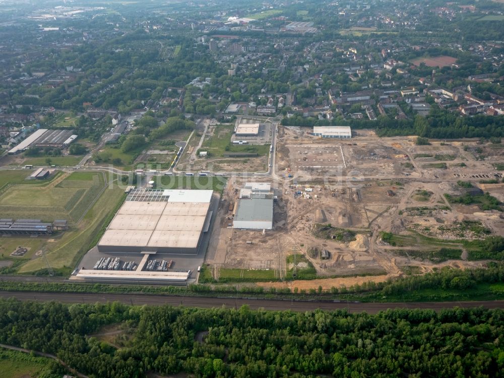 Luftaufnahme Gelsenkirchen - Gebäudekomplex und Gelände des Logistikzentrums von Wheels Logisitics auf dem Gelände des Schalker Vereins in Gelsenkirchen im Bundesland Nordrhein-Westfalen