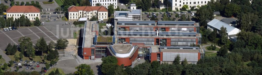 Luftbild Dresden - Gebäudekomplex der Graf-Stauffenberg-Kaserne - Offizierschule in Dresden im Bundesland Sachsen