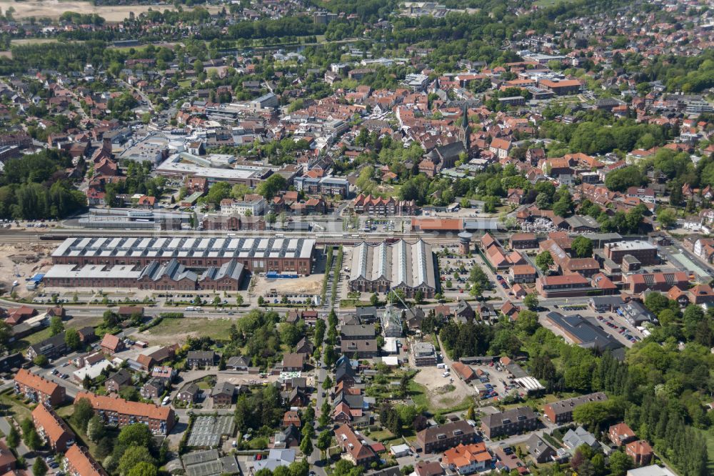 Lingen (Ems) aus der Vogelperspektive: Gebäudekomplex der Hochschule Campus Lingen in Lingen (Ems) im Bundesland Niedersachsen, Deutschland