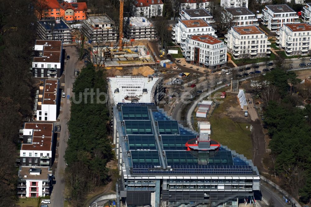 Potsdam aus der Vogelperspektive: Gebäudekomplex der Hochschule - Filmuniversität Babelsberg Konrad Wolf an der Marlene-Dietrich-Allee im Ortsteil Babelsberg in Potsdam im Bundesland Brandenburg