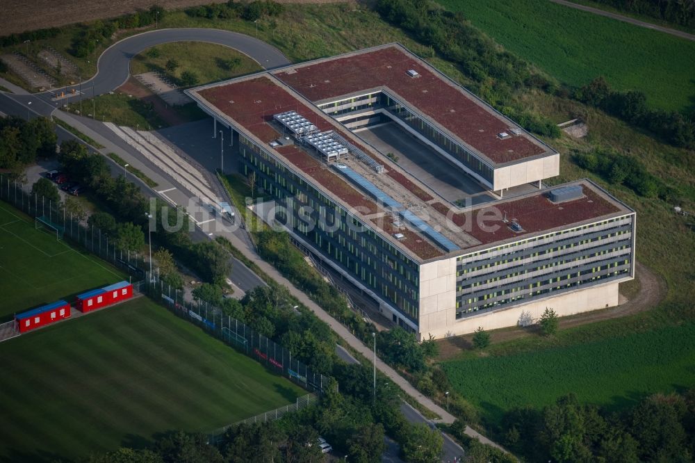 Würzburg aus der Vogelperspektive: Gebäudekomplex der Hochschule Hochschule für angewandte Wissenschaften Würzburg-Schweinfurt an der Münzstraße im Ortsteil Frauenland in Würzburg im Bundesland Bayern, Deutschland