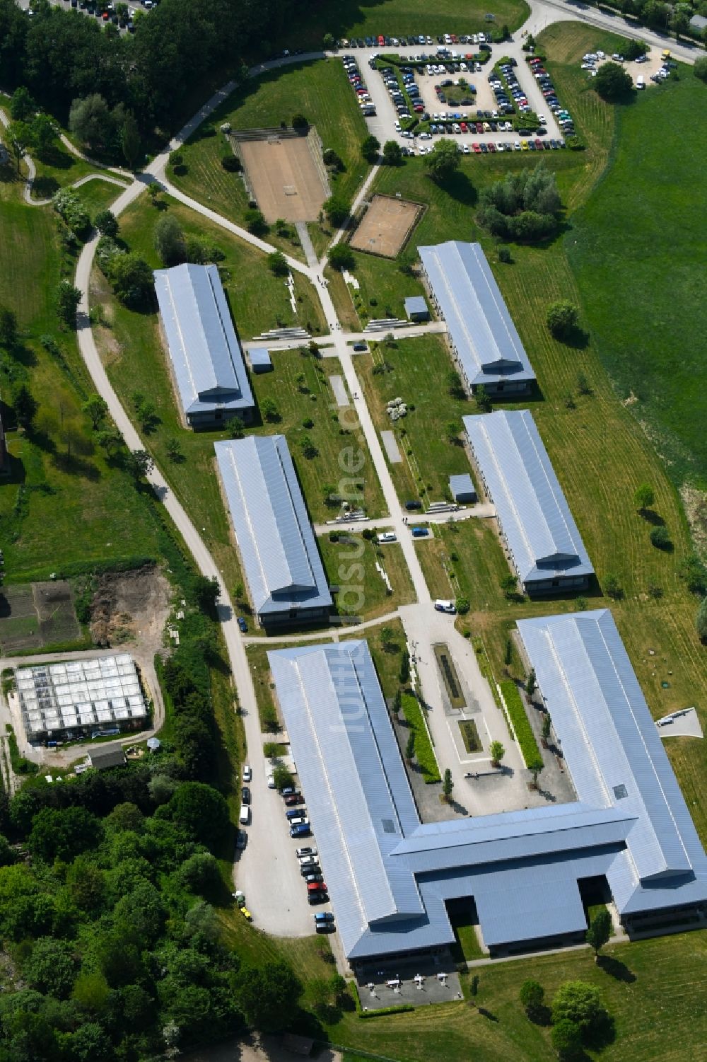 Luftbild Schwerin - Gebäudekomplex der Hochschule Hochschule der Bundesagentur für Arbeit an der Wismarsche Straße in Schwerin im Bundesland Mecklenburg-Vorpommern, Deutschland