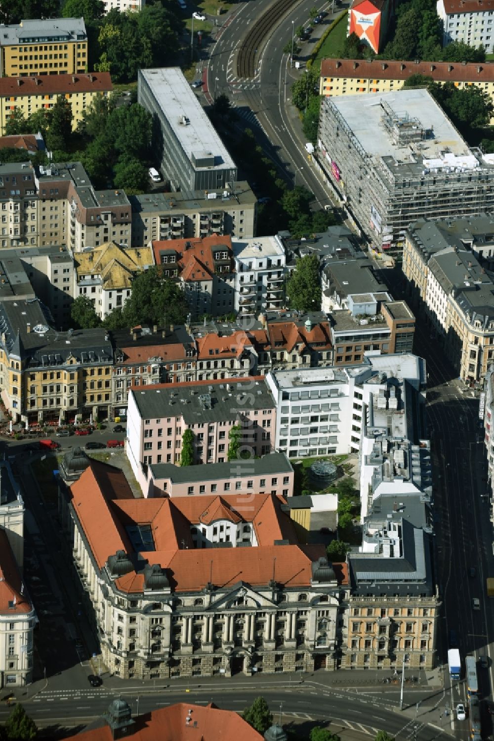 Leipzig von oben - Gebäudekomplex der Hochschule Hochschule für Musik und Theater Felix Mendelssohn Bartholdy, Haus Dittrichring in Leipzig im Bundesland Sachsen