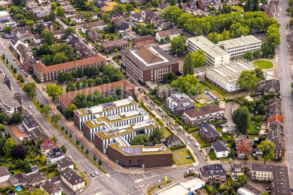 Luftaufnahme Bottrop - Gebäudekomplex der Hochschule Hochschule Ruhr West an der Hans-Sachs-Straße in Bottrop im Bundesland Nordrhein-Westfalen, Deutschland