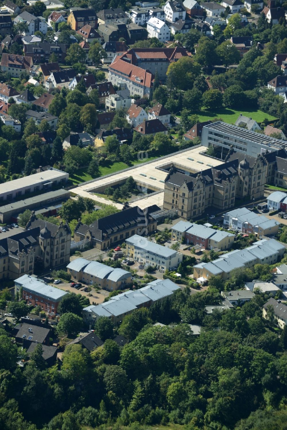 Osnabrück aus der Vogelperspektive: Gebäudekomplex der Hochschule von Osnabrück im Bundesland Niedersachsen