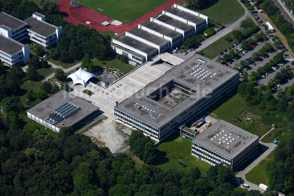 Ludwigsburg aus der Vogelperspektive: Gebäudekomplex der Hochschule Pädagogische Hochschule Ludwigsburg in Ludwigsburg im Bundesland Baden-Württemberg, Deutschland